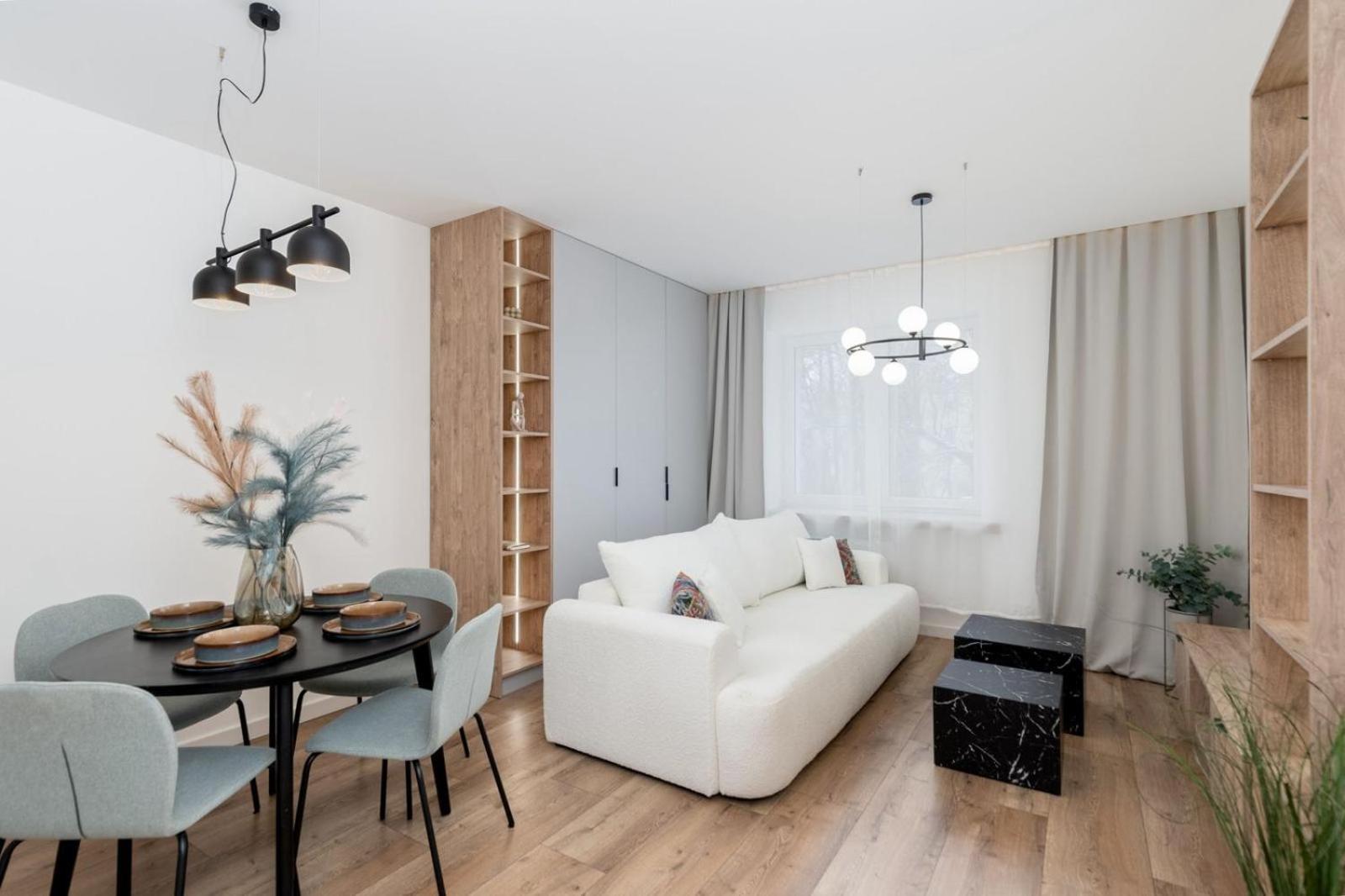 Royal Center Apartment